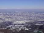 Vista di Abbadia San Salvatore sullo sfondo gli appennini (19kb)